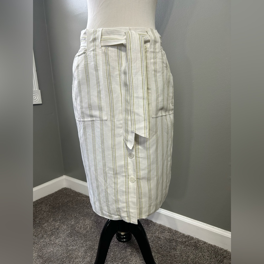Ann Taylor women’s size 6 button up front skirt linen blend
